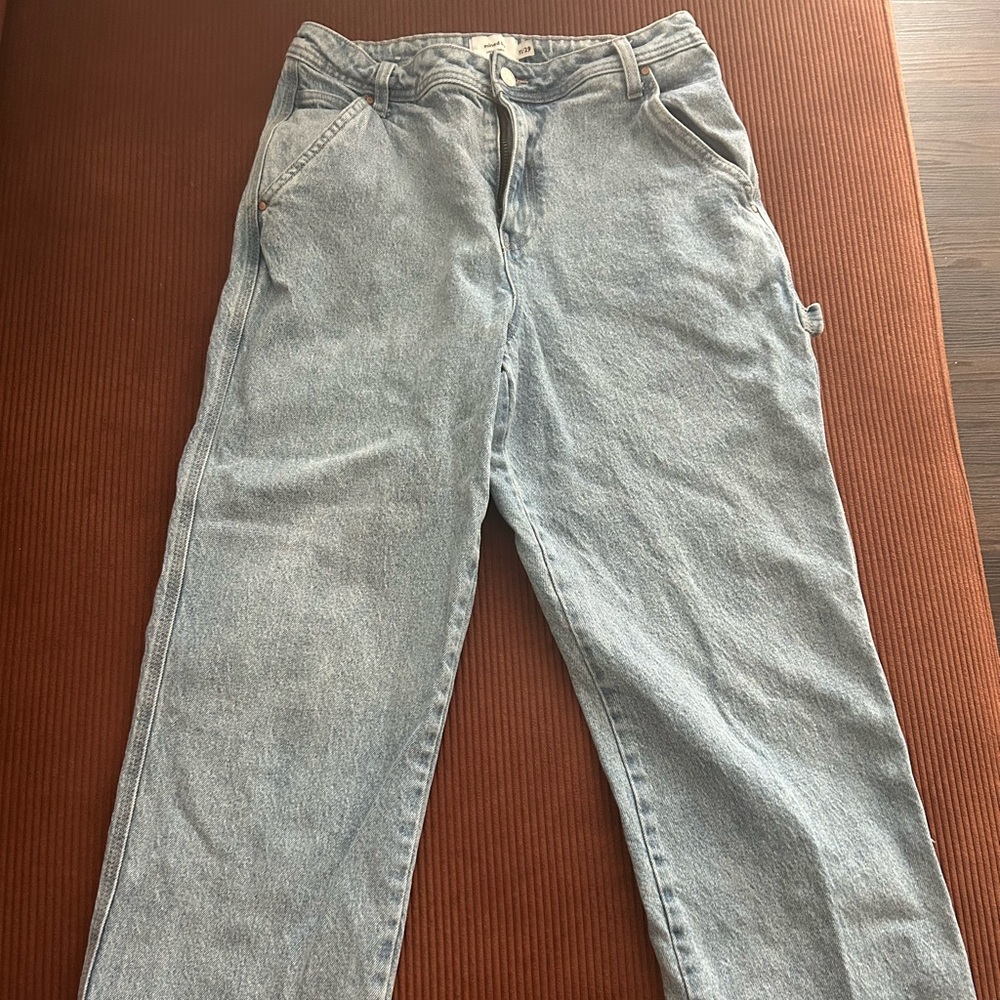 Light Wash Straight Leg Women's Jeans